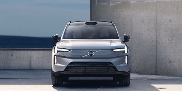 Ano dos elétricos? Volvo quase triplica vendas de EVs em fevereiro