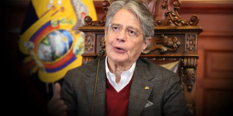 Equador autoriza porte de armas de uso civil para defesa pessoal