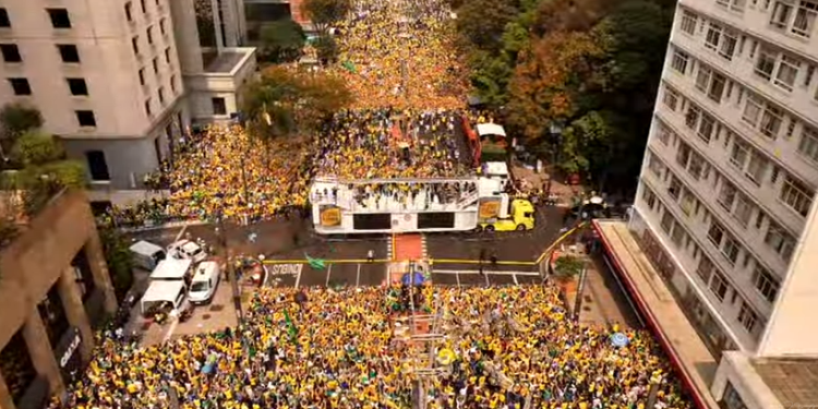 Veja as Imagens do 7 de Setembro na Avenida Paulista: Apoiadores de Bolsonaro Pedem o Impeachment de Moraes