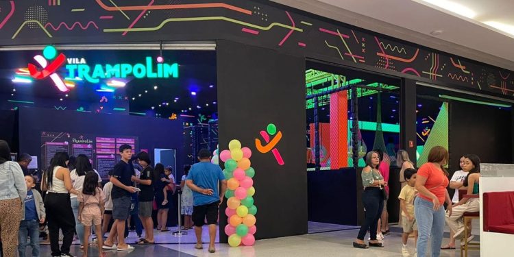 Vila Trampolim Park chega ao Pátio Roraima Shopping com diversão para todas as idades