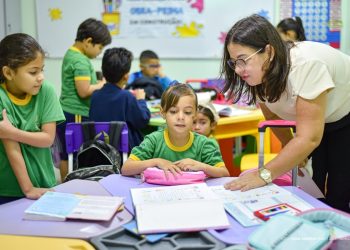 COMUNICADO  Prefeitura convoca aprovados em listas de espera de seletivos da Educação