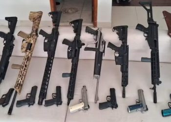 RJ: Polícia Apreende Novas Armas em Apartamento Ligado a Grupo de Extermínio
