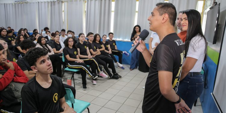 RETA FINAL     Escola Lobo D’Almada recebe Inovem para última semana de orientações do ‘Conexão Financeira’