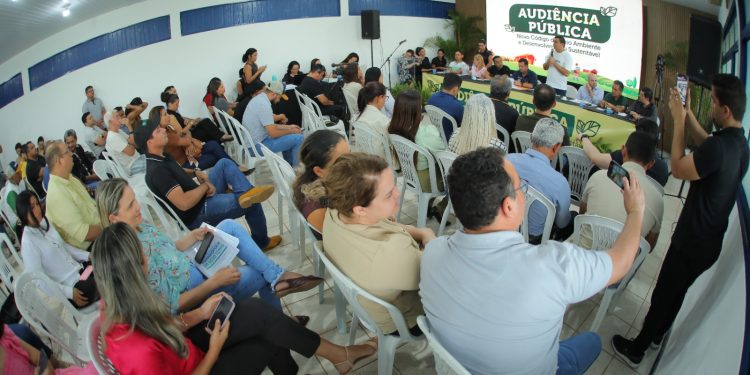AUDIÊNCIA PÚBLICA   Desburocratização é tema central do debate sobre o novo Código Ambiental de Roraima