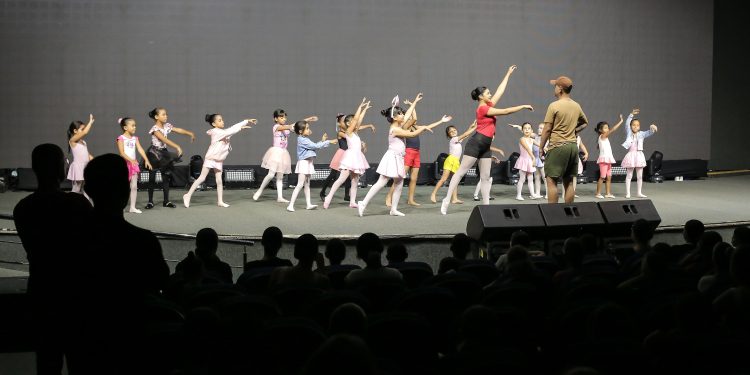 ‘O VOO DA BAILARINA’  Alunas do CCJuv fazem último ensaio antes da grande apresentação