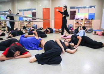 DIA NACIONAL DO TEATRO  Assembleia Legislativa fomenta cultura em RR com aulas gratuitas de teatro para crianças e adolescentes
