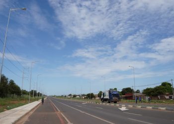 LUZ DE LED  Governo de Roraima avança com obra de iluminação da RR-205 e trecho inicial entrará em funcionamento a partir de outubro