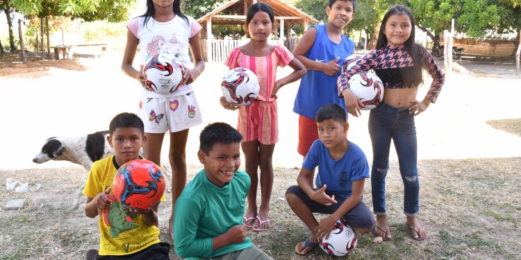 NATAL PRESENTE  Governo de Roraima inicia entrega de brinquedos para crianças em todos os municípios do Estado