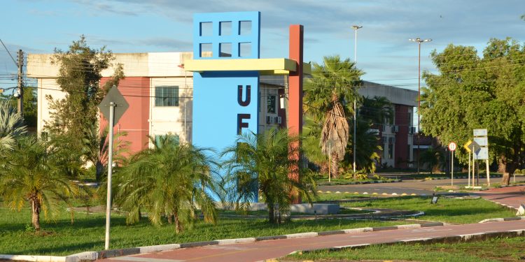 UFRR aprova seis novos programas de residência uniprofissional em Medicina Veterinária com início para 2026   