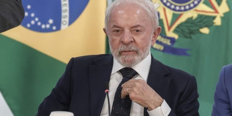 Lula volta a deixar presos do 8/1 de fora do indulto de Natal