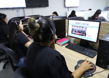 SERVIÇOS AO CIDADÃO  Call Center da ALERR registra cerca de 150 mil atendimentos em 2025 e amplia acesso à população