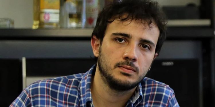 Pré-candidato à Presidência diz que Flávio Bolsonaro “tem de morrer”. Veja vídeo