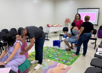 CONHECENDO O FLUXO  Projeto aproxima mães de primeira viagem da Maternidade