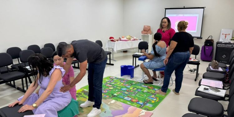 CONHECENDO O FLUXO  Projeto aproxima mães de primeira viagem da Maternidade
