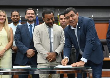 ASSOCIAÇÃO DE CÂMARAS DE VEREADORES  ALERR sedia solenidade de posse da nova mesa diretora