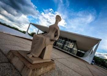 Pesquisa: 69% dos brasileiros veem STF envolvido no escândalo do Banco Master