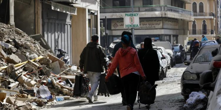 Mais de 130 mil deixam o Líbano rumo à Síria após escalada da guerra