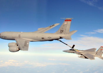 Quatro militares morrem após queda de avião-tanque dos EUA no Iraque; dois estão desaparecidos