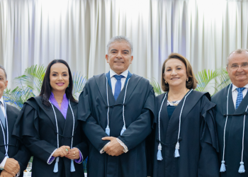 Mecias de Jesus toma posse como conselheiro do TCE-RR