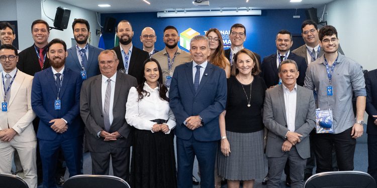 Toma posse 14 novos servidores aprovados em concurso público do TCE-RR