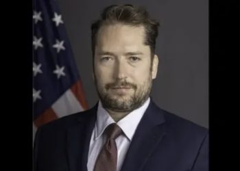 Governo Lula faz dobradinha com Moraes para vetar visita de assessor de Trump a Bolsonaro