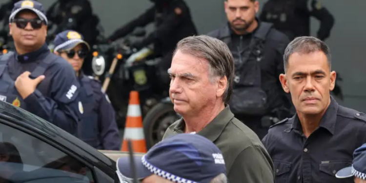 PGR se manifesta pela primeira vez a favor da prisão domiciliar de Jair Bolsonaro