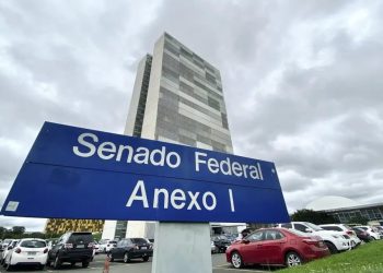 Ideias de cidadãos mofam nas gavetas do Senado