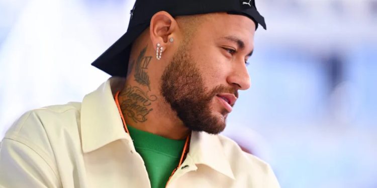 Neymar não é chamado para amistosos e fica mais longe de última Copa