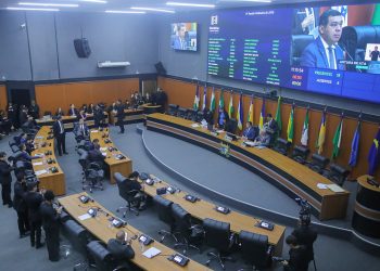 POLÍTICA SALARIAL  Pacote aprovado pela ALERR garante reajustes a servidores públicos