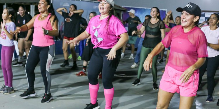 ZUMBA COM ESTILO  CCJuv leva coreografias de Michael Jackson para polo de Alto Alegre