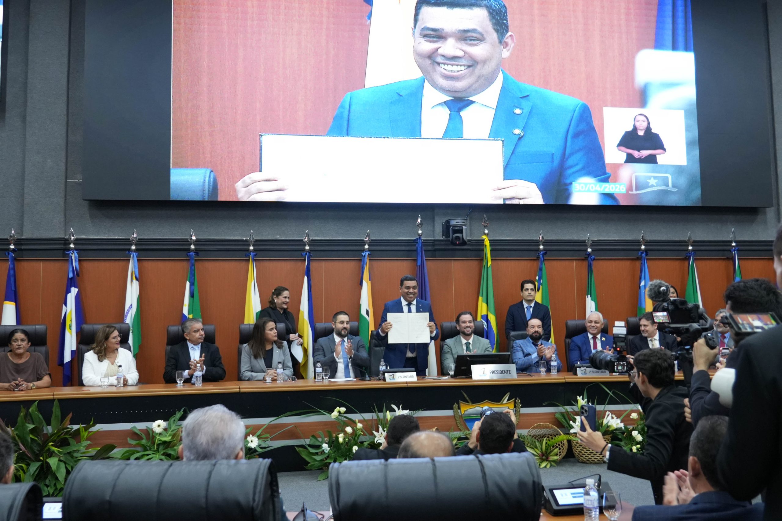 APÓS DECISÃO DO TSE  ALERR oficializa troca de comando interina nos Poderes Executivo e Legislativo