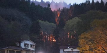 Japão: incêndio florestal se alastra e desaloja mais de 2,5 mil pessoas no norte do país; veja vídeo