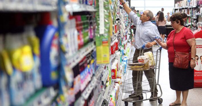 IPCA-15: prévia da inflação sobe 0,89% em abril, com alta nos preços dos alimentos