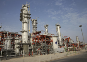 Israel ataca novamente maior planta petroquímica do Irã e causa perdas bilionárias