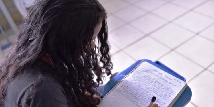 INGRESSO AO ENSINO SUPERIOR  Encceja 2026 oferece oportunidade gratuita para jovens e adultos concluírem os estudos em Roraima
