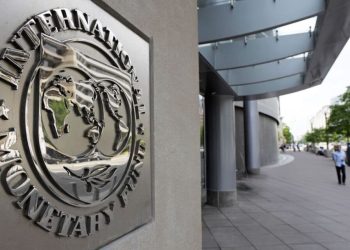 Dívida pública brasileira pode atingir 100% do PIB em 2027, alerta FMI