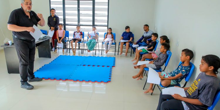 PROTEÇÃO DESDE CEDO  Projeto da ALERR leva orientação sobre abuso, internet e autocuidado às famílias do CCJuv