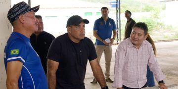 Educação  – Marcelo Cabral acompanha obra parada em escola indígena no Uiramutã e busca solução junto ao Governo