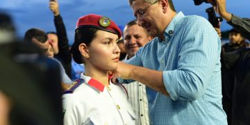 RECONHECIMENTO Mais de 700 estudantes recebem condecoração de Alamar em solenidade no Estádio Canarinho
