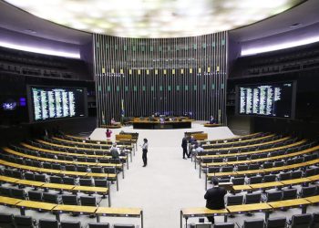Deputados torram R$20,2 milhões com propaganda