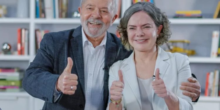 PT banca ofensiva digital contra Flávio Bolsonaro e gasta de R$ 400 mil em anúncios negativos