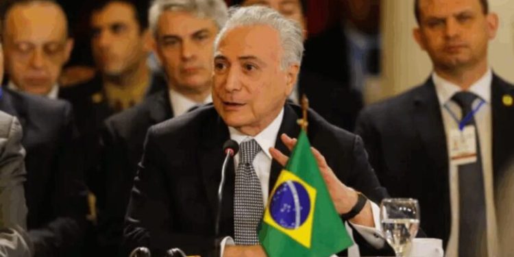 Negócio do Banco Master envolve Temer, investidores árabes e suspeita de plano para fuga de Vorcaro, diz Estadão