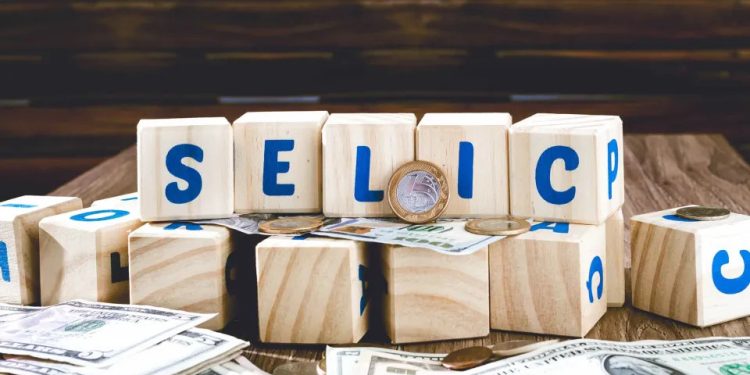 Mediana das previsões para a Selic no fim de 2026 passa de 12,50% a 13,00% no Focus do BC