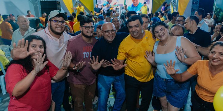 Com apoio feminino, Soldado Sampaio reúne mais de 2 mil pessoas na noite desta quarta-feira