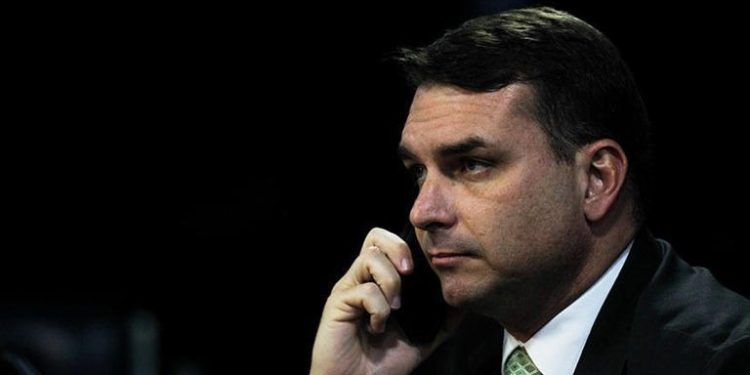 Polícia do Senado apura suposto plano de atentado contra Flávio Bolsonaro