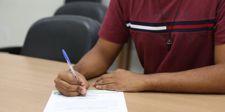 ENSINO SUPERIOR  DPE-RR divulga lista de convocação de processo seletivo de estágio em Direito