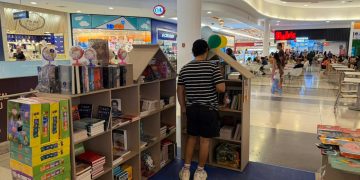 Feira de livros com mais de mil títulos expõe no Pátio Roraima Shopping