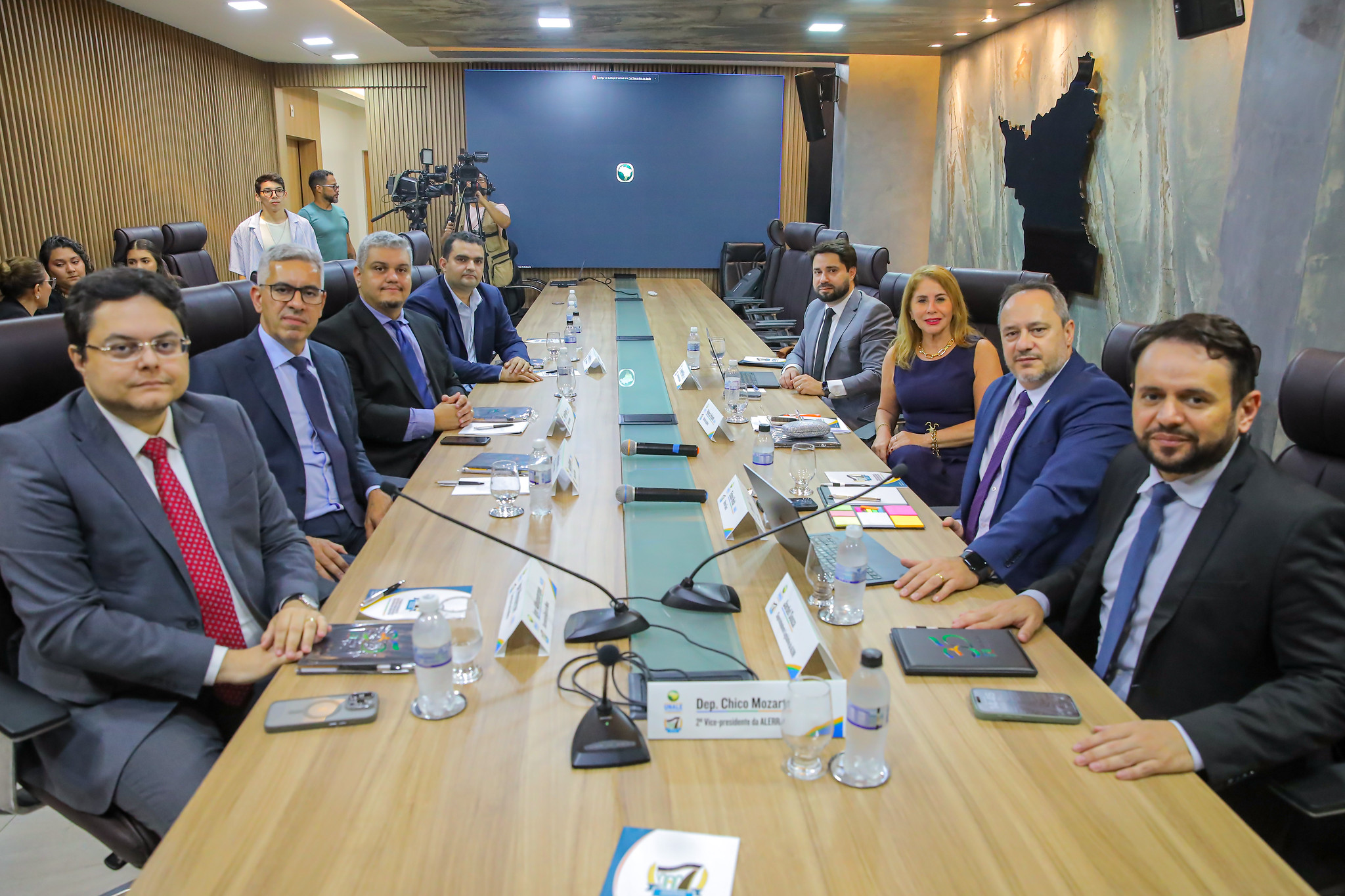 PARLAMENTO FORTALECIDO     ALERR sedia 7ª reunião de secretários-gerais e diretores legislativos da UNALE   