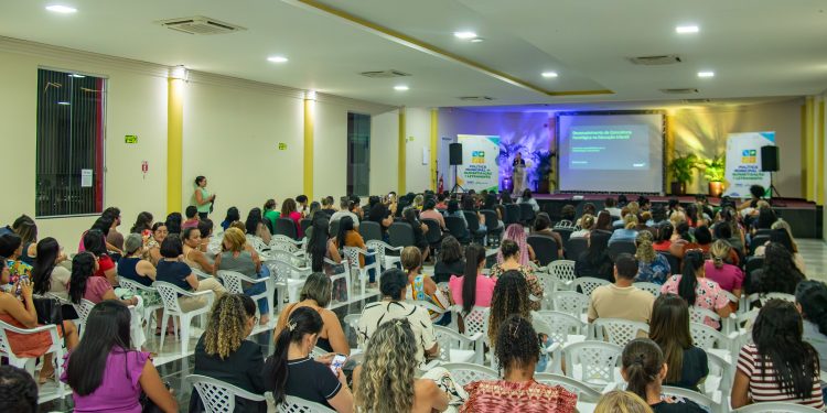 Prefeitura de Boa Vista promove seminário de consciência fonológica para servidores da educação