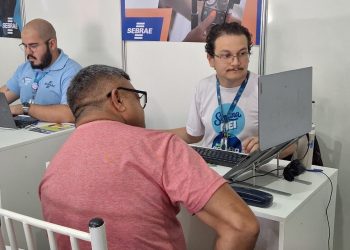 Empreendedores recebem orientação sobre regularização e controle financeiro durante Mês do MEI